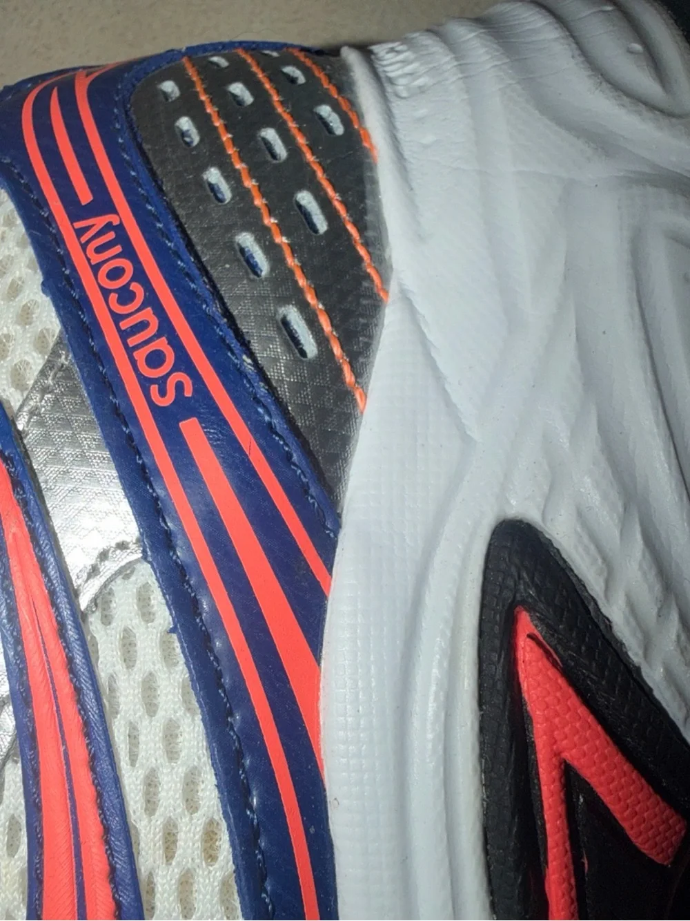 Saucony Women’s Oasis Run/Training Shoes White Blue Orange 15096-25 Size 10